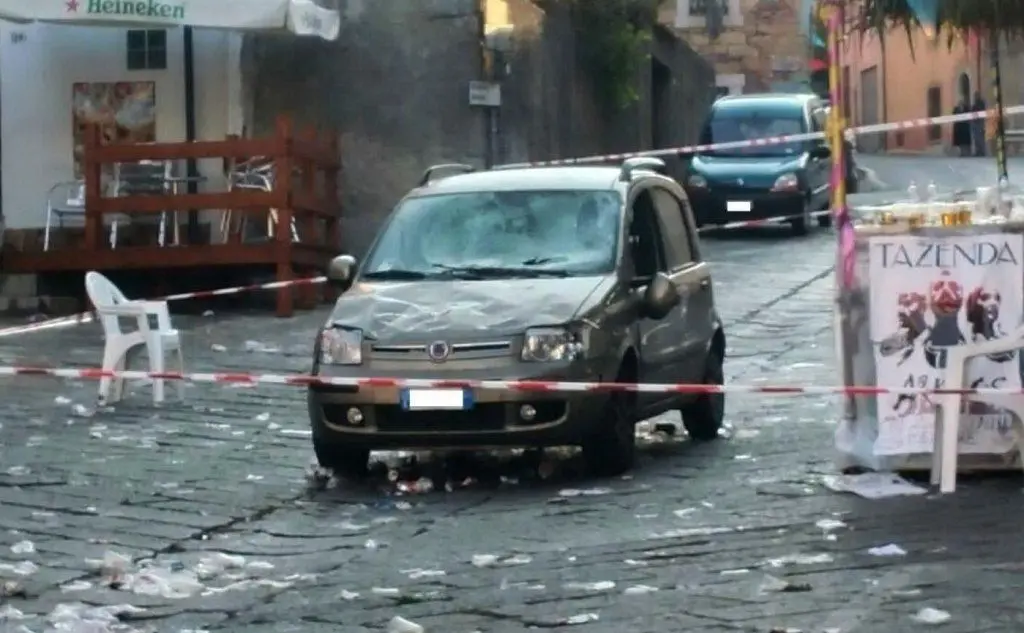 #AccaddeOggi: il 9 settembre 2016 una macchina invade la piazza di Nule