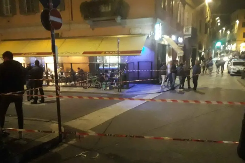 L'intervento delle forze dell'ordine a Pavia (Ansa)