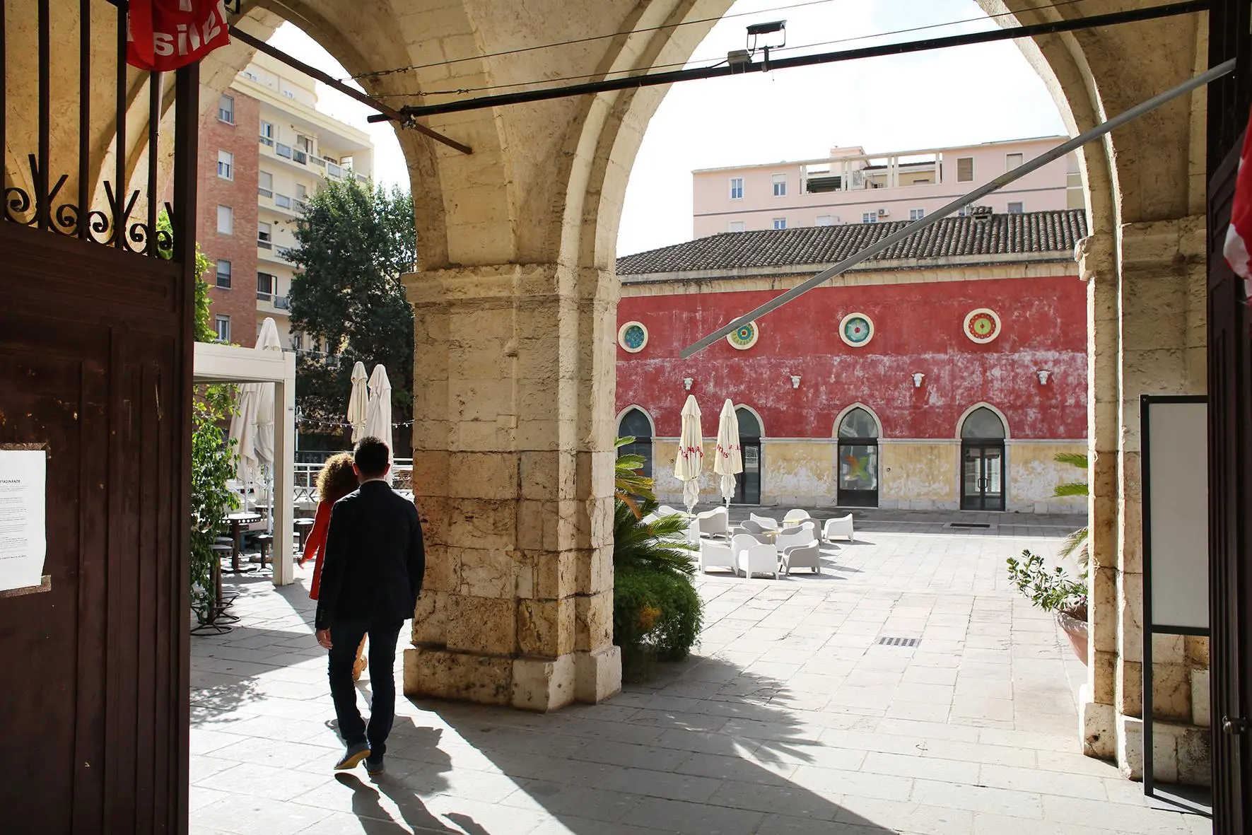 L'ingresso dell'Exmà in via San Lucifero (L'Unione Sarda)