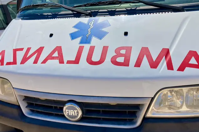 Un'ambulanza (foto L'Unione Sarda)