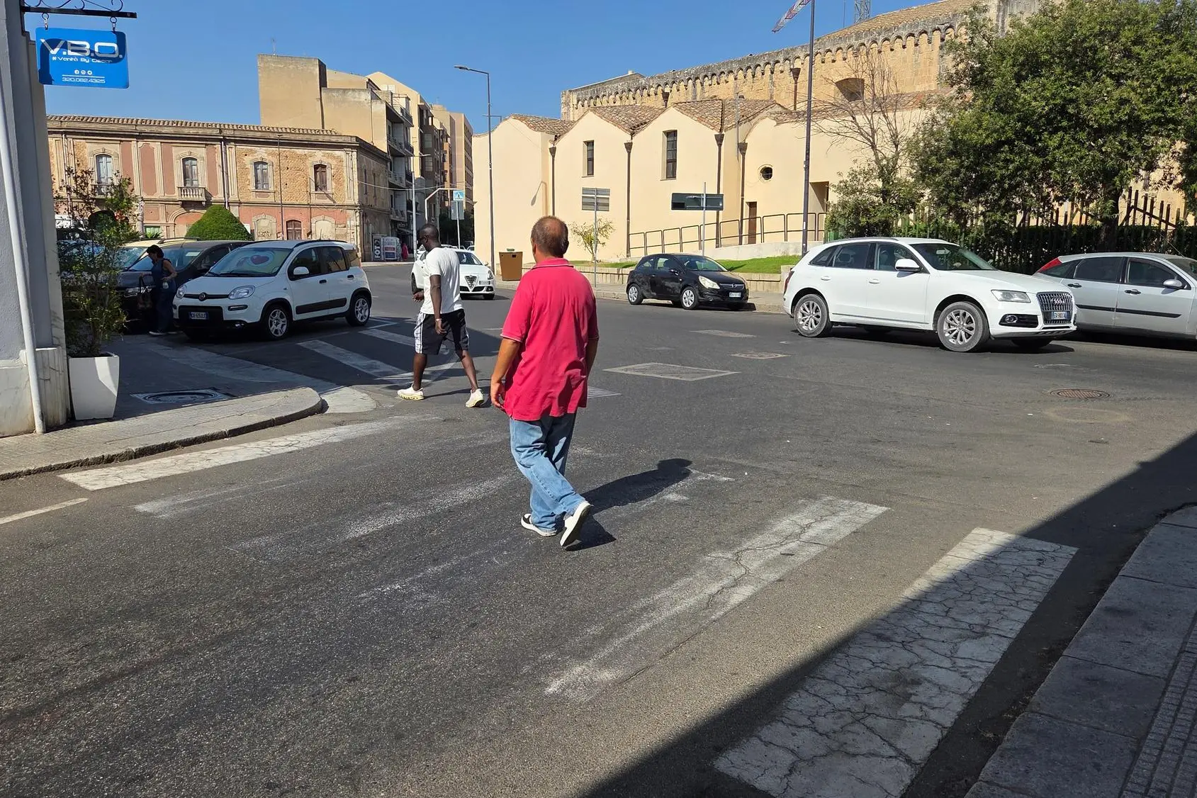 Le strisce in via Porcu (foto Daga)
