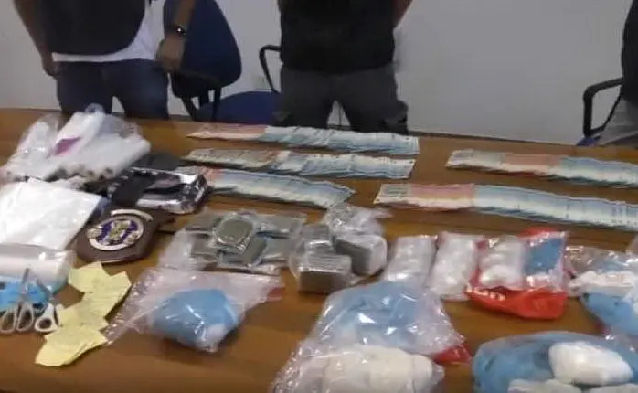Parte del materiale sequestrato (frame da video)