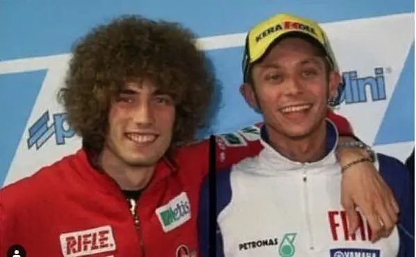 Con l'amico Marco Simoncelli (foto Instagram)