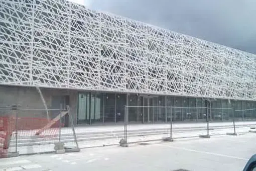 Il centro intermodale ancora cantiere (foto d'archivio)