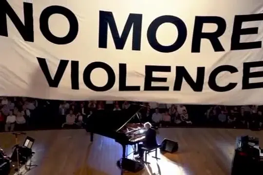 Roberto Cacciapaglia per la pace col brano No More Violence