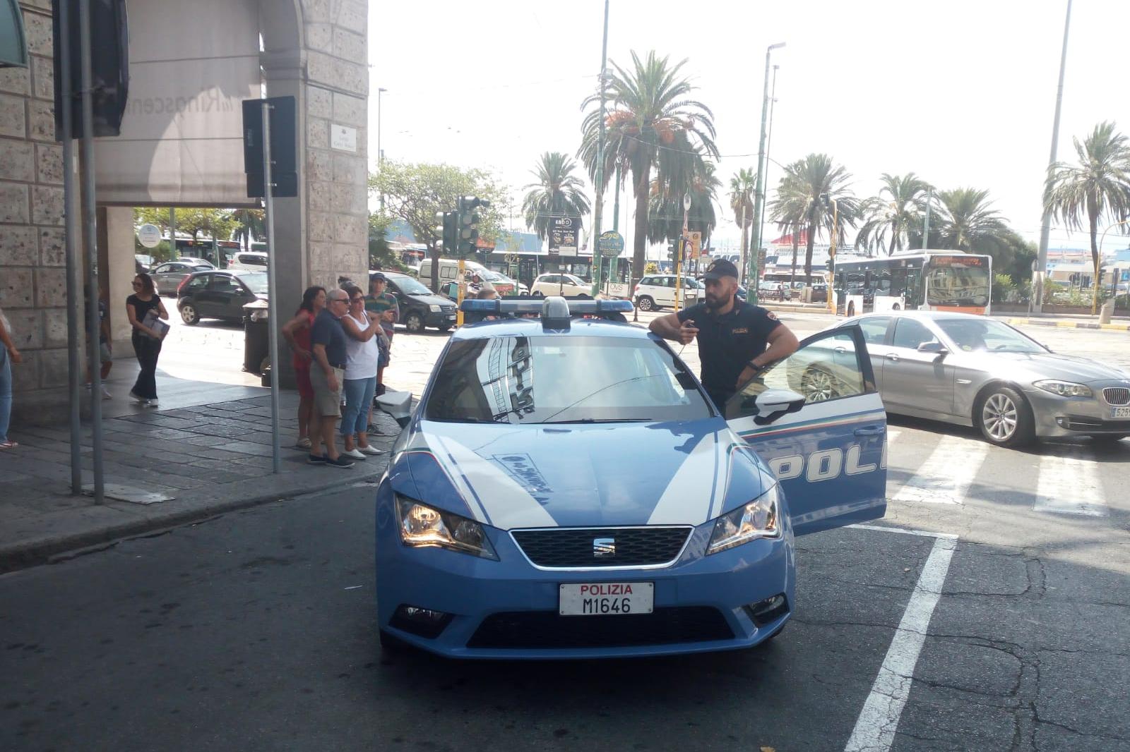 Scippano un anziano a Cagliari: arrestati dalla Polizia