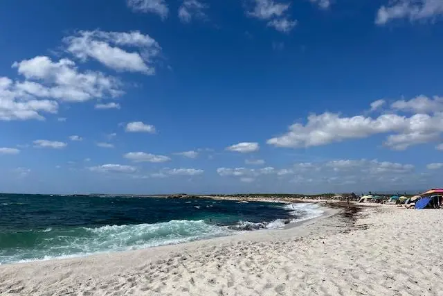 Cabras, la spiaggia di Mari Ermi (Foto Sara Pinna)