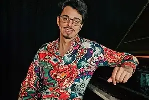 Adrien Brandeis (immagine dall'album che presenterà a Sassari)