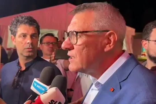 Landini (Cgil): la politica torni a parlare con le persone