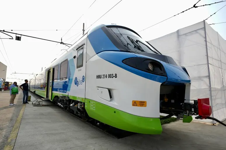 A hydrogen train (Ansa)