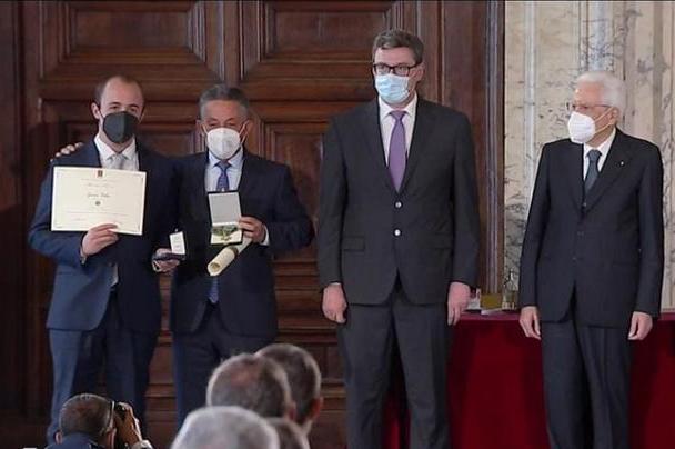 Da sinistra: Gianni Bellu, Salvatore Pilloni, Giancarlo Giorgetti e Sergio Mattarella (immagini dal Tg1)