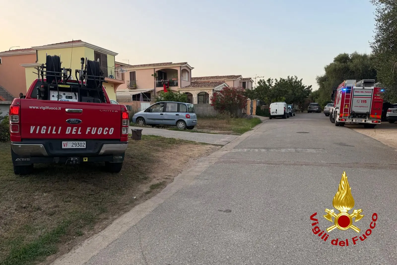 I vigili del fuoco in via Corrargius