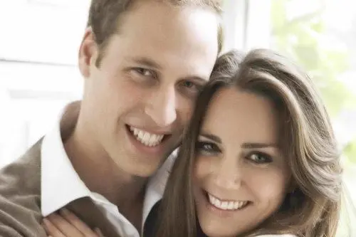 Gran Bretagna: William e Kate, ecco le foto ufficiali del fidanzamento