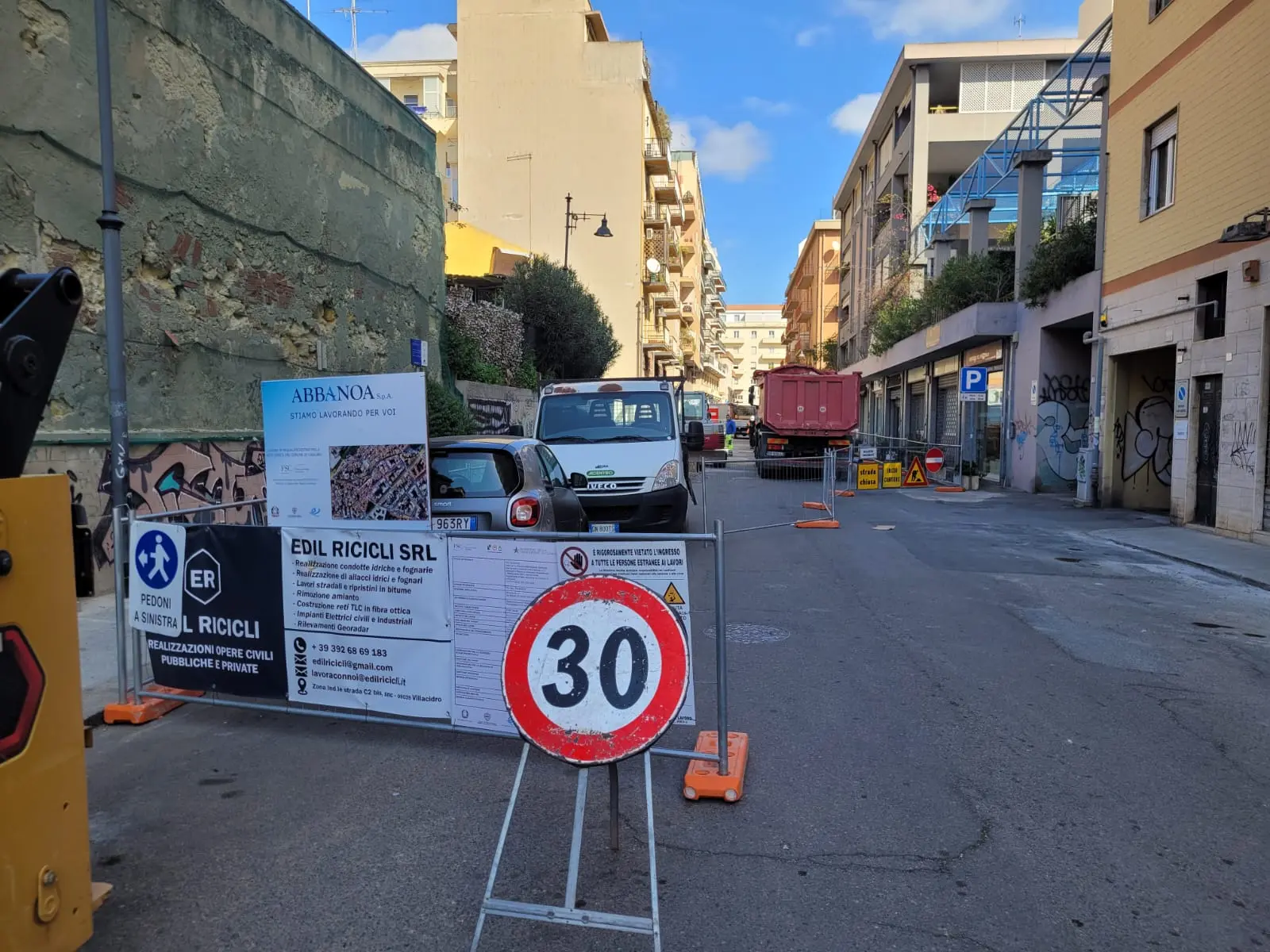L'inizio del cantiere in via Einaudi a Cagliari