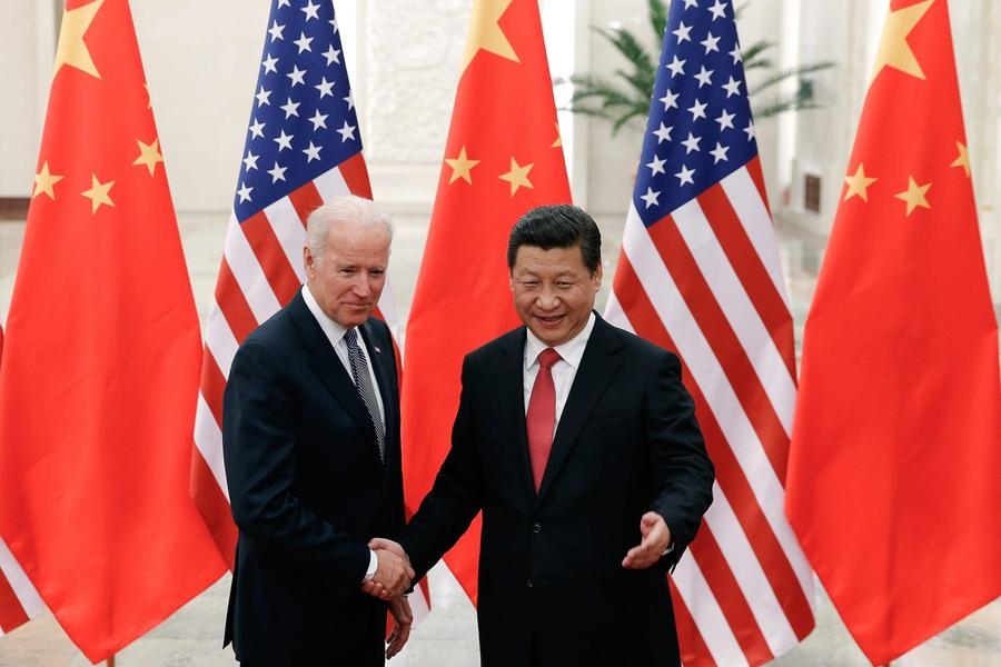 Joe Biden e Xi Jinping in una foto d'archivio (Ansa)