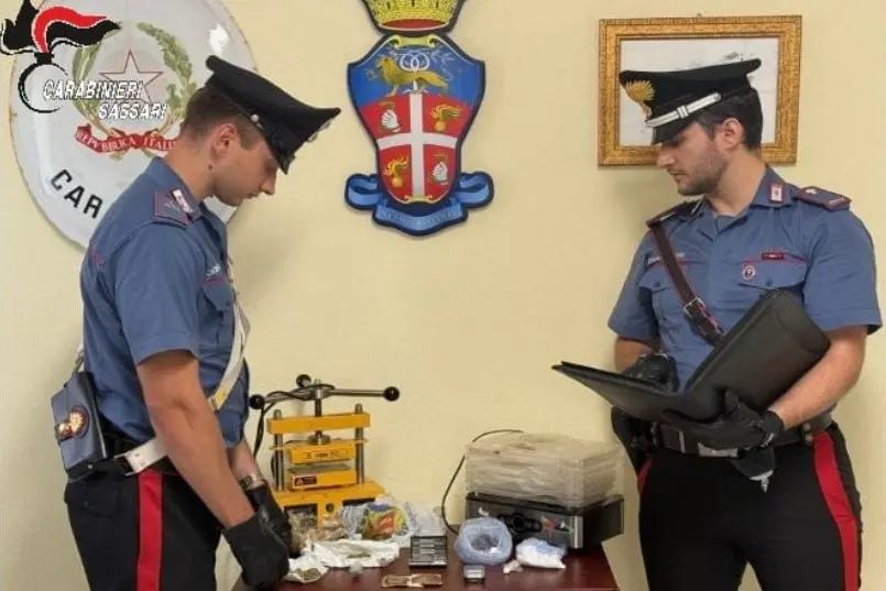 La droga dell'intervento a Palau (foto carabinieri Sassari)