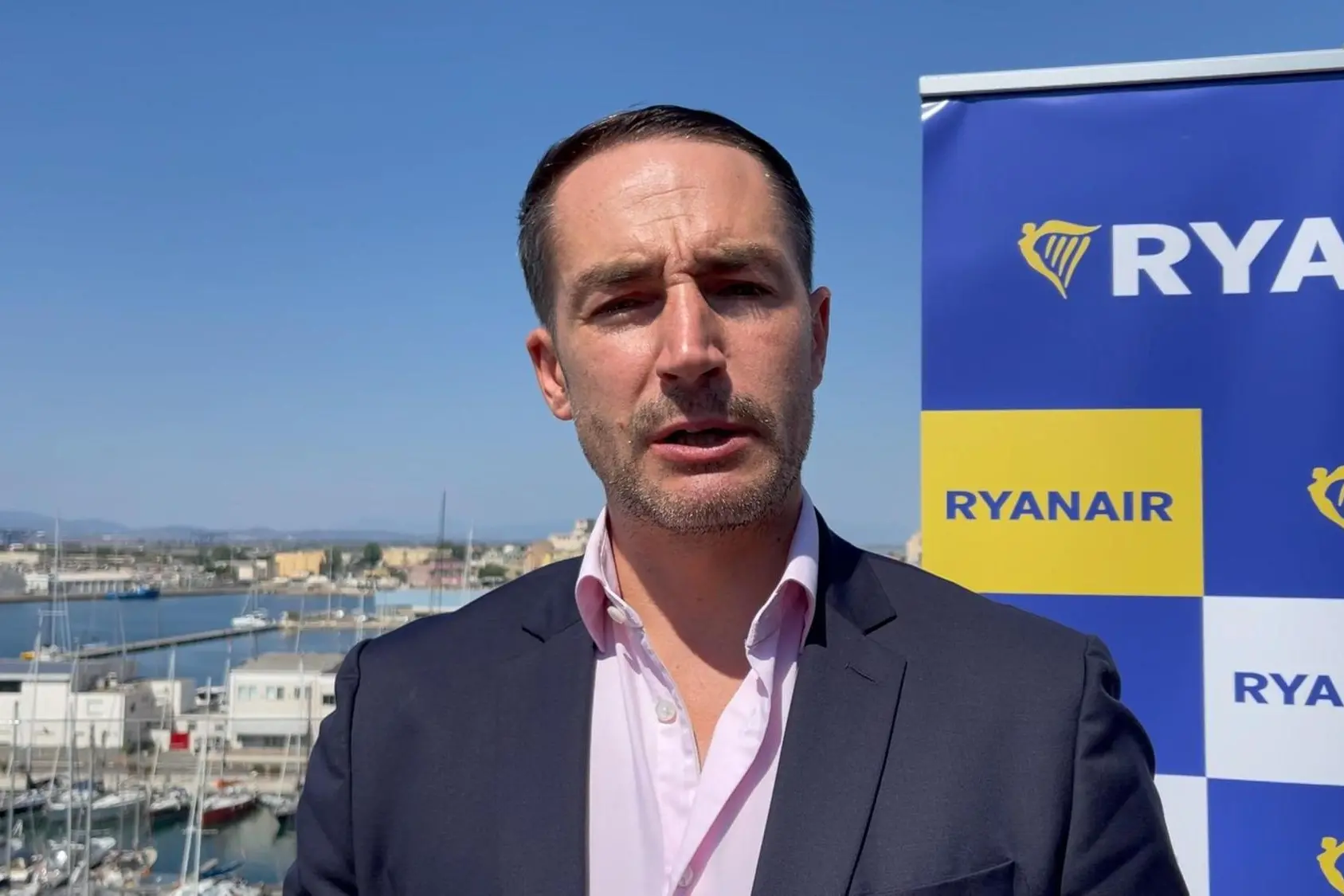 Il chief commercial officer di Ryanair, Jason Mc Guinness, a Cagliari (Ansa - Piga)