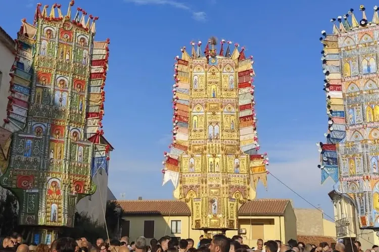 I candelieri a Nulvi (foto concessa)