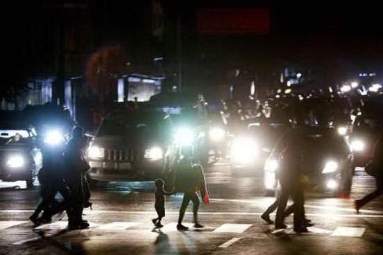Blackout in Venezuela, il Paese al buio per ore
