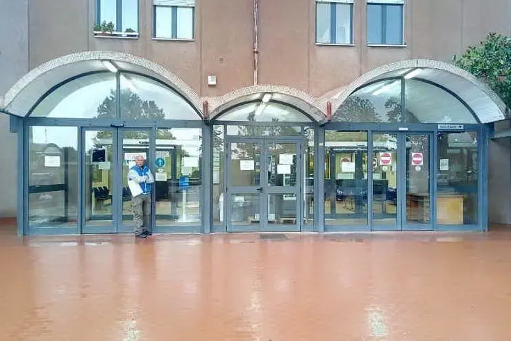 Gli uffici della motorizzazione (foto L'Unione Sarda - Pala)
