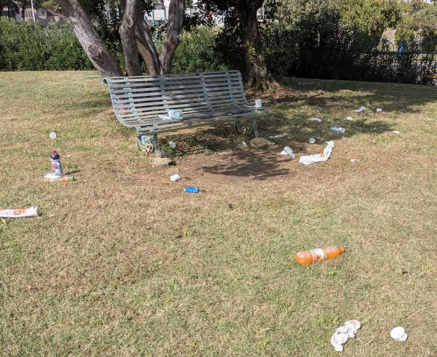 Il parco viene trasformato in discarica