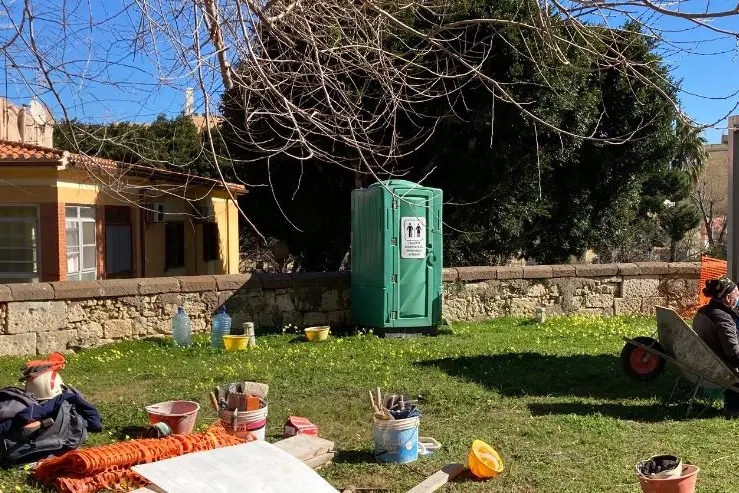 Scavi nella piazza Martiri Turritani (foto M.Pala)