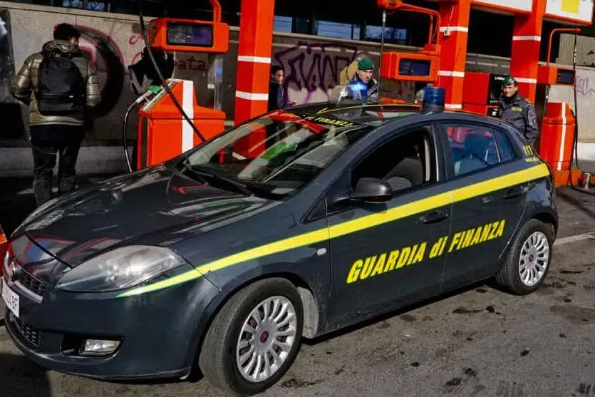 La Guardia di Finanza (Ansa)