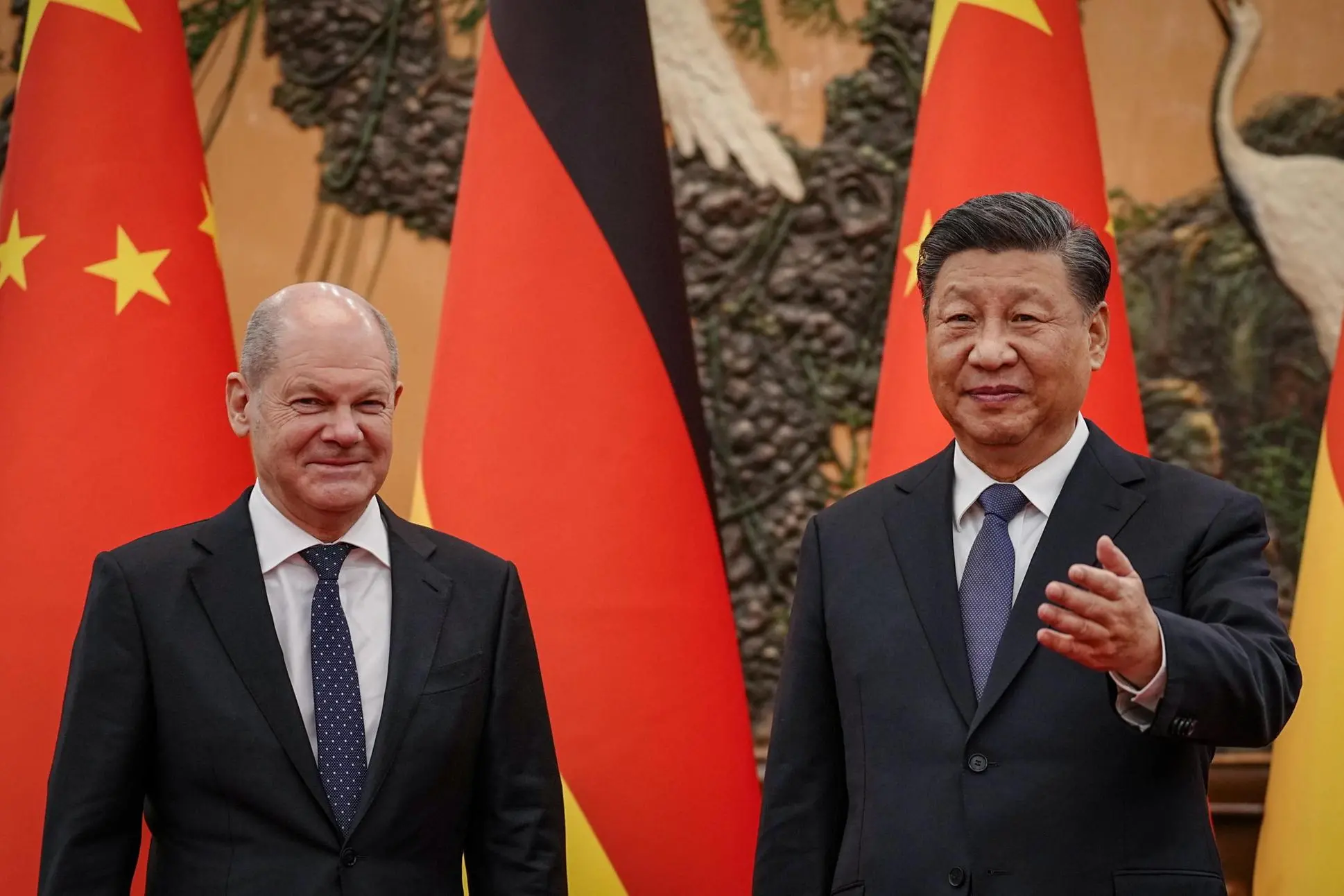 Olaf Sholz con Xi Jinping (Ansa-Epa)