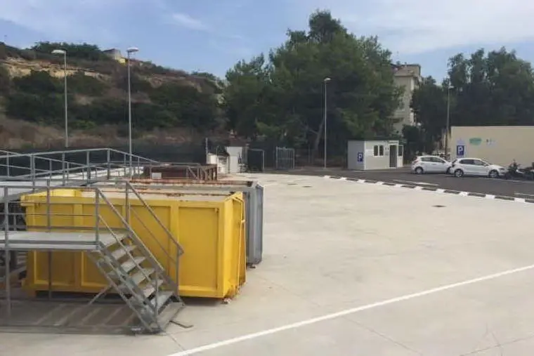 Raccolta dei rifiuti nel caos a Porto Torres