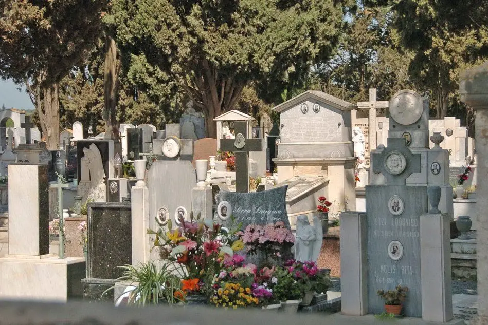 Il cimitero