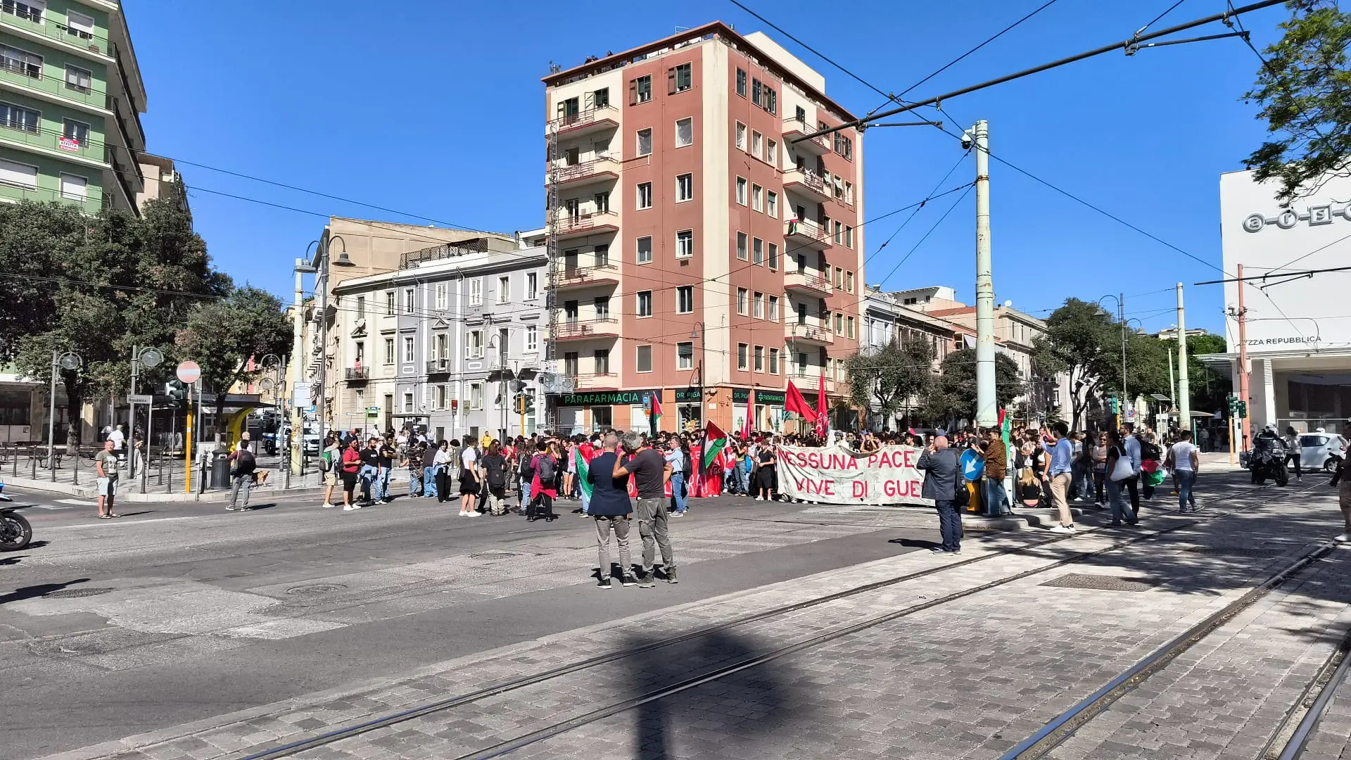 https://immagini.unionesarda.it/version/c:MmNmMTVmOTgtNGZhOS00:ZGZhMGE1OWQtNGU4Ni00/image.webp?f=16:9