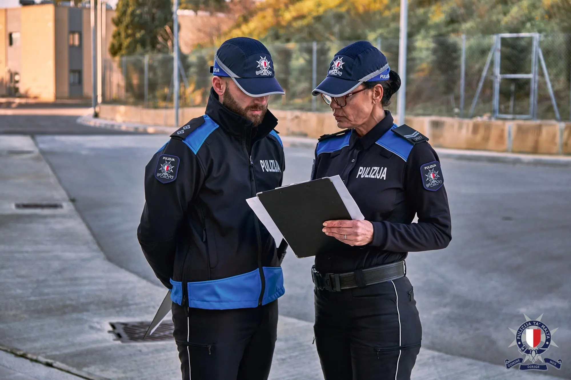 Agenti della polizia maltese