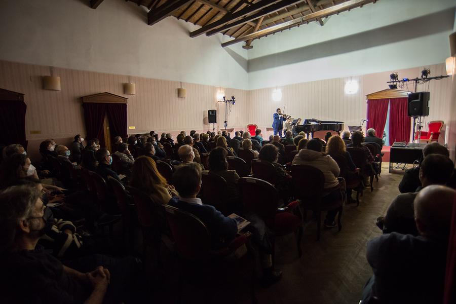 Musica classica nella sala concerti del Teatro Verdi (foto concessa)