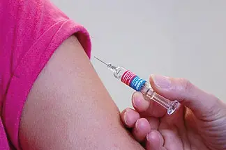Vaccinazione contro l'influenza (Archivio L'Unione Sarda)