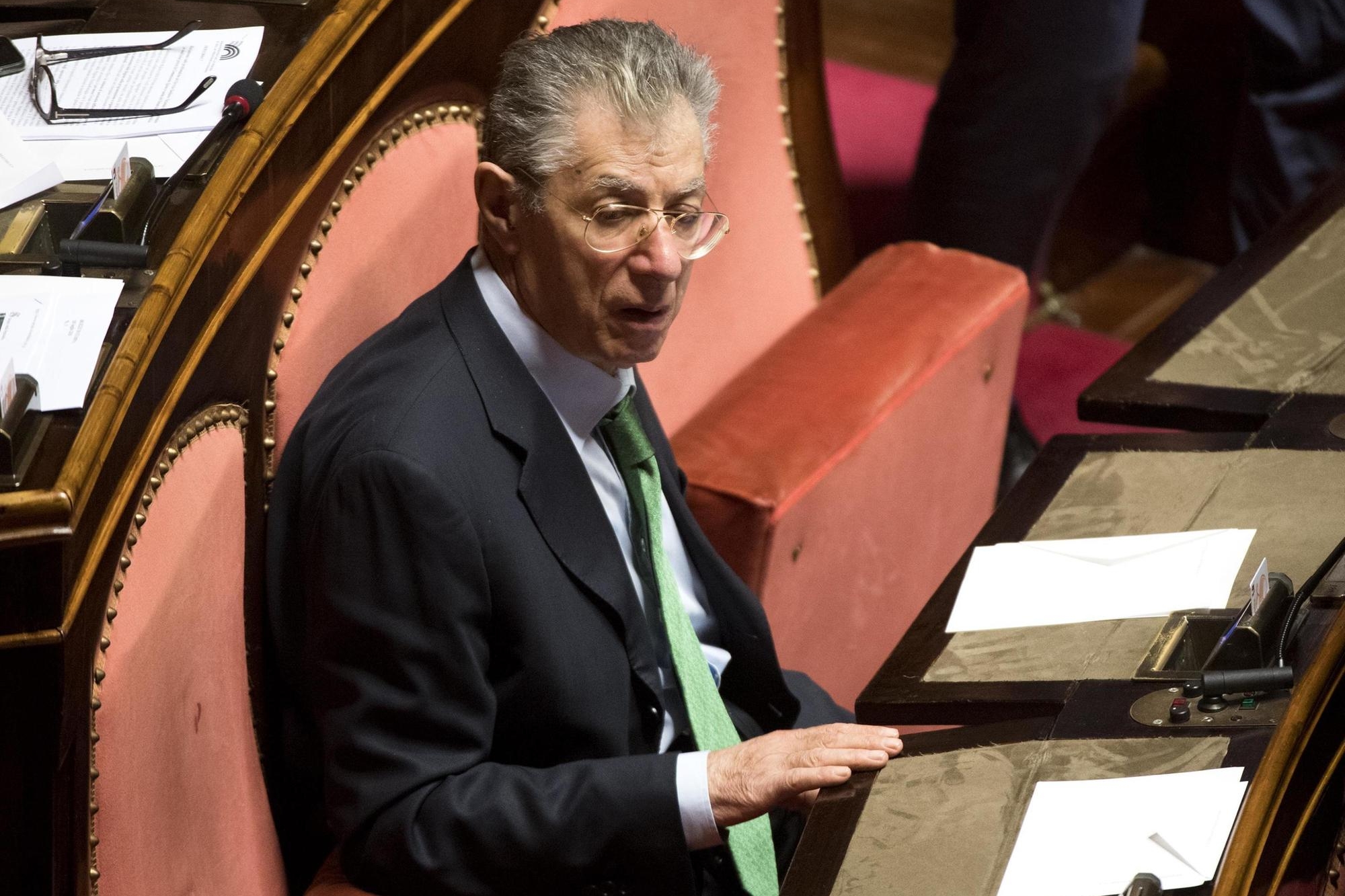Dopo 35 anni Umberto Bossi esce dal Parlamento