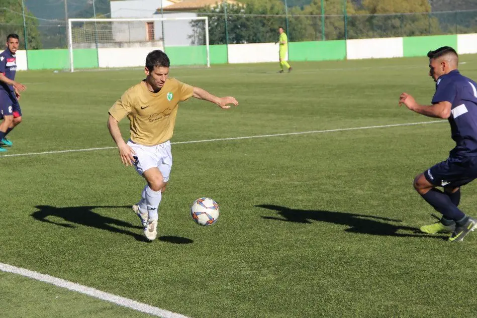 L'ex Cagliari Davide Carrus, due gol a Valledoria