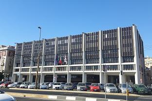 Il palazzo sede del Consiglio regionale sardo (foto wikimedia)