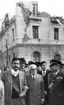 Il presidente della Repubblica nei luoghi della tragedia (foto Wikipedia)