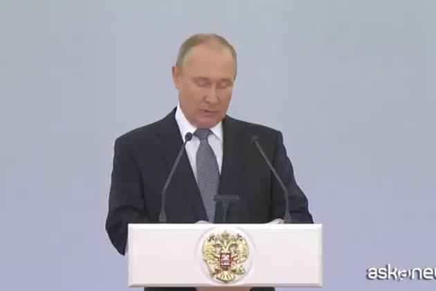 Putin: &quot;Orgogliosi dei nostri soldati impegnati nell'operazione speciale&quot;