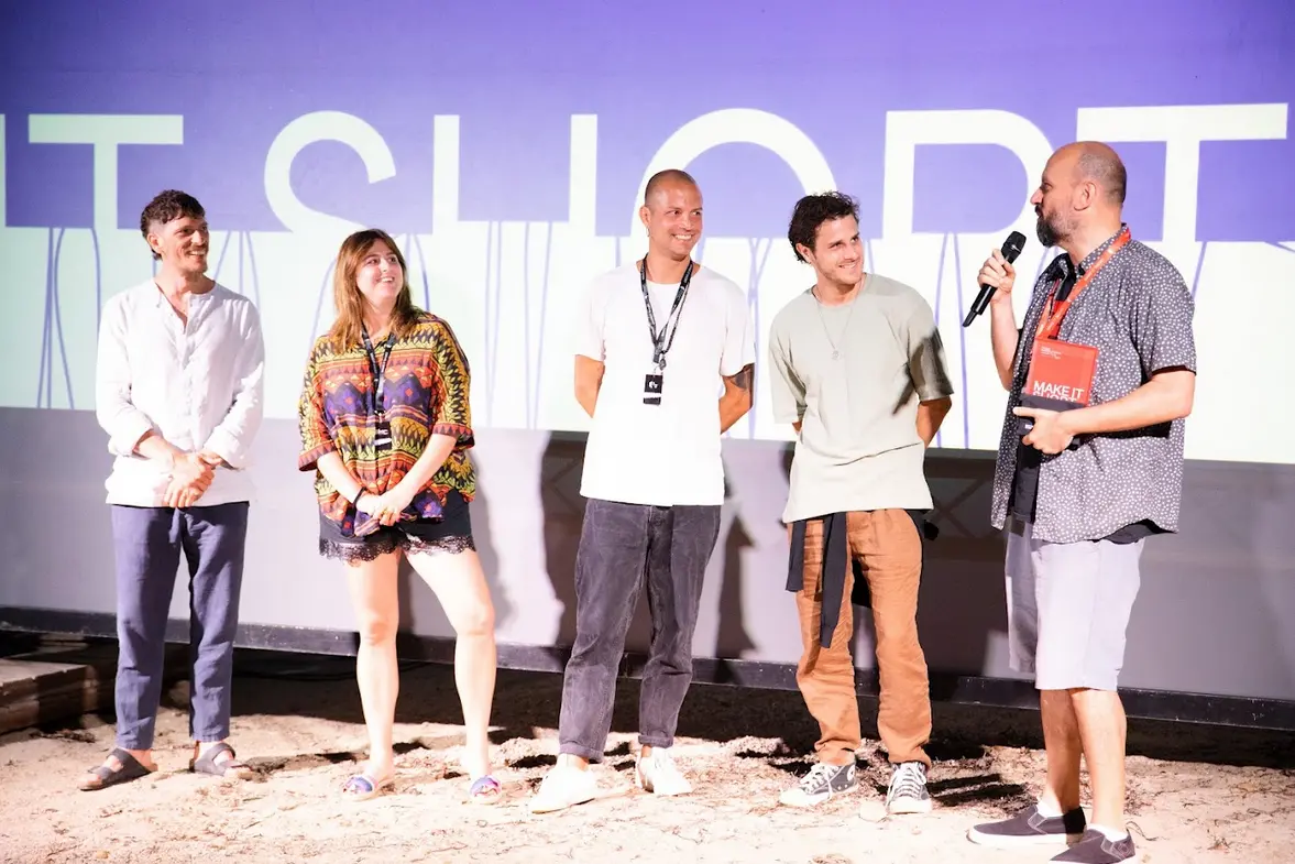 Da sinistra, Matteo Martari, Michela Giraud, il direttore artistico del Figari Matteo Pianezzi, Andrea Arcangeli e Gianni Cesaraccio (foto concessa)