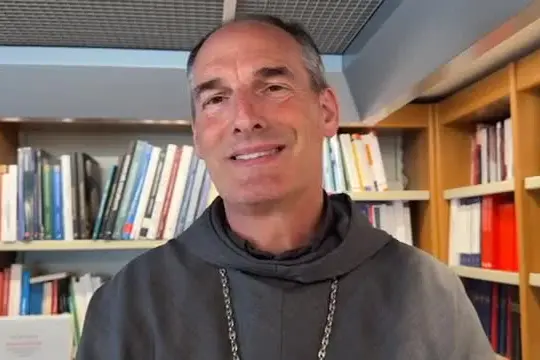 Il card. Bustillo: "Riparare" la violenza dilagante anche sui social