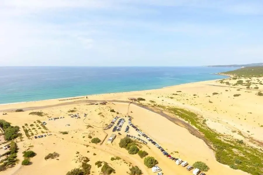 Il parcheggio di Piscinas nella stagione 2020 (foto concessa)