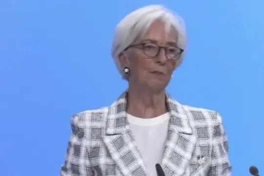 Bce, Lagarde lascia in anticipo: "Non posso più restare neutrale"