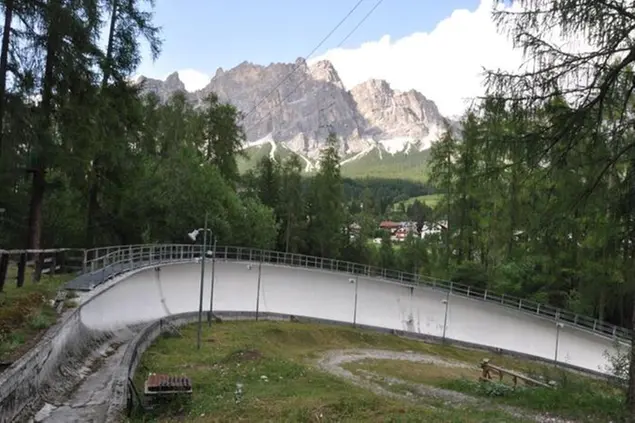 Sabotata la pista di bob delle Olimpiadi di Cortina: «Fatto inquietante»