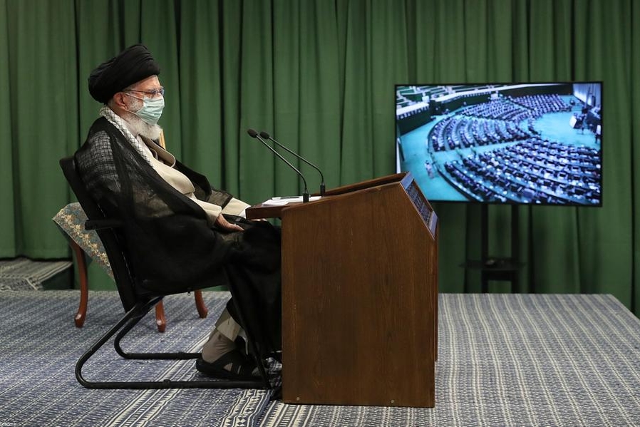 L'Ayatollah Khamenei (Ansa)