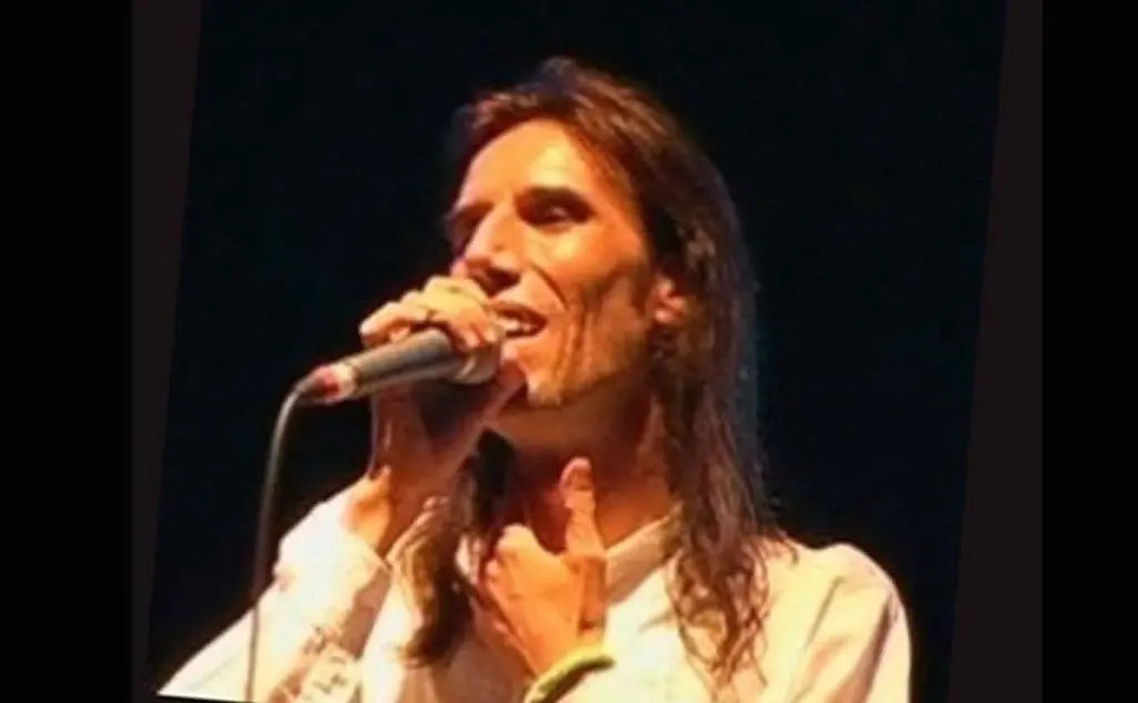 Il cantante viene stroncato da un tumore