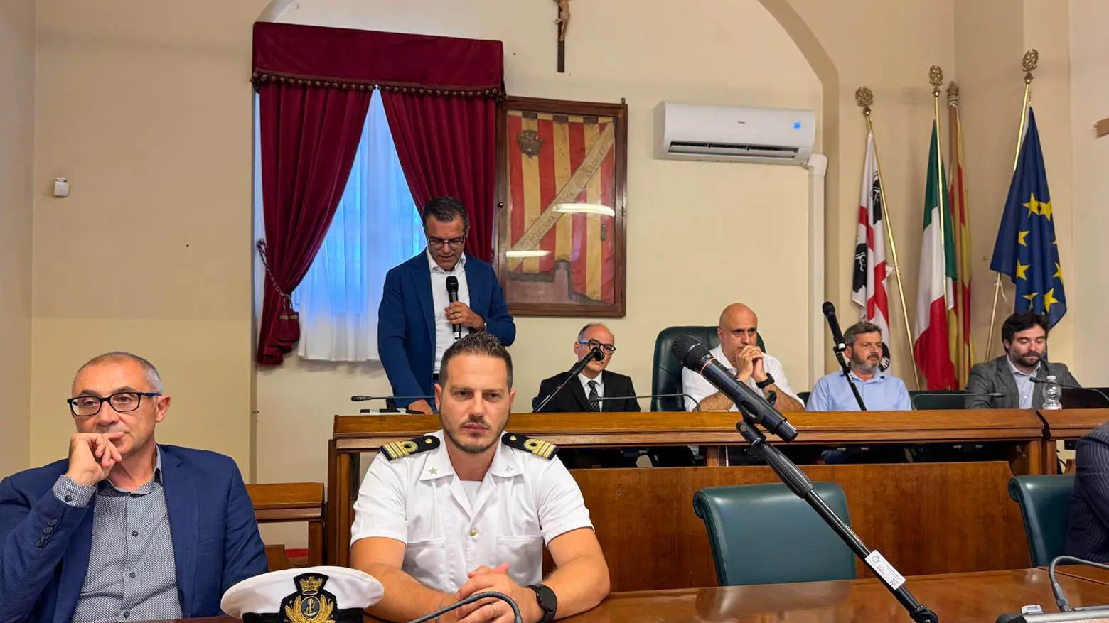 https://immagini.unionesarda.it/version/c:MmY3YTc3OWQtMzFjNi00:ZTE0N2M2Y2QtYWQ3Zi00/image.webp?f=16:9