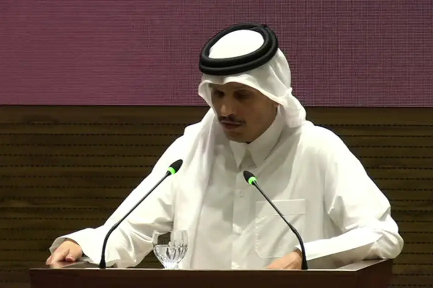 Premier Qatar:"Iran non usi Stretto Hormuz per ricattare Paesi Golfo"