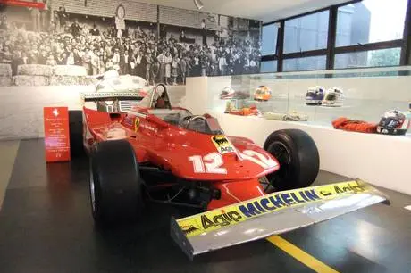 La sua Ferrari