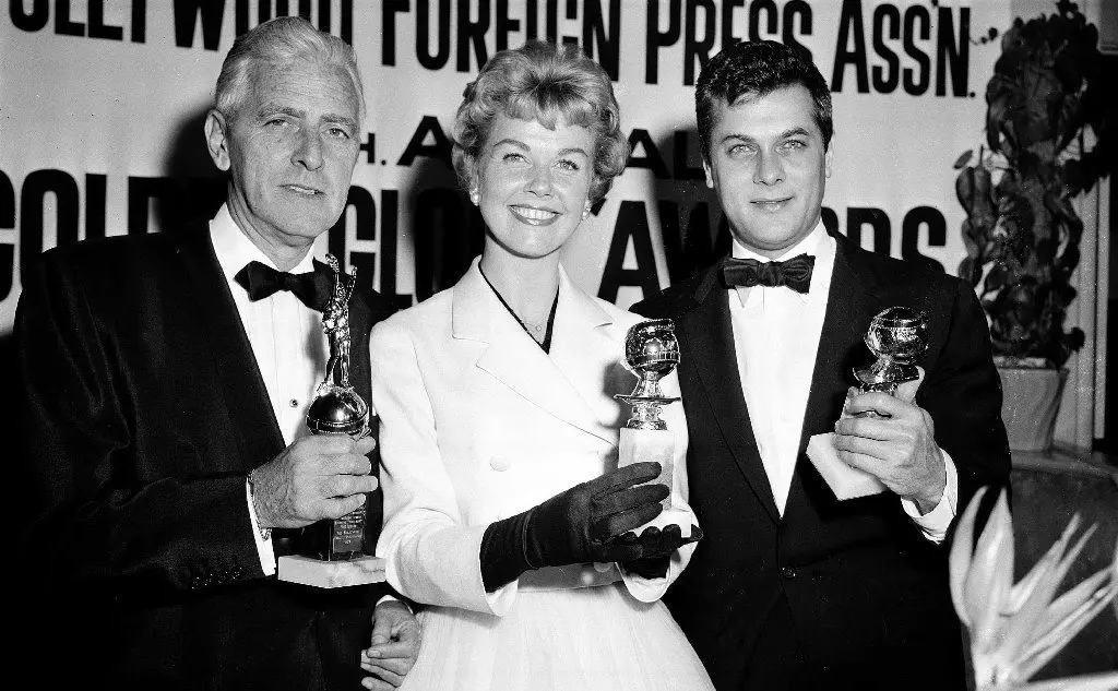 Con Tony Curtis e Buddy Adler
